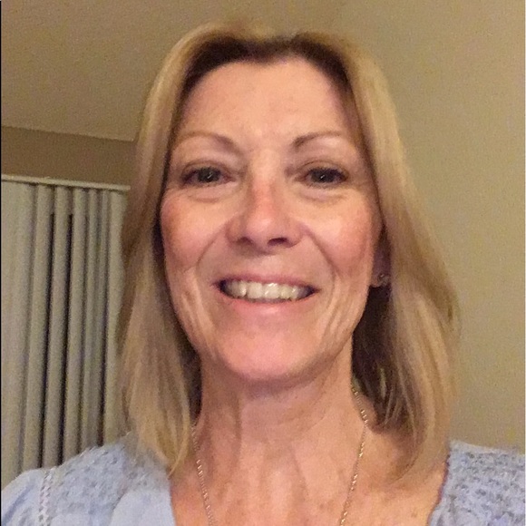 Meet your Posher, Deborah - Picture 1 of 1